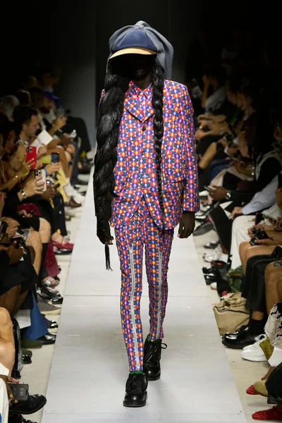 Look 1
